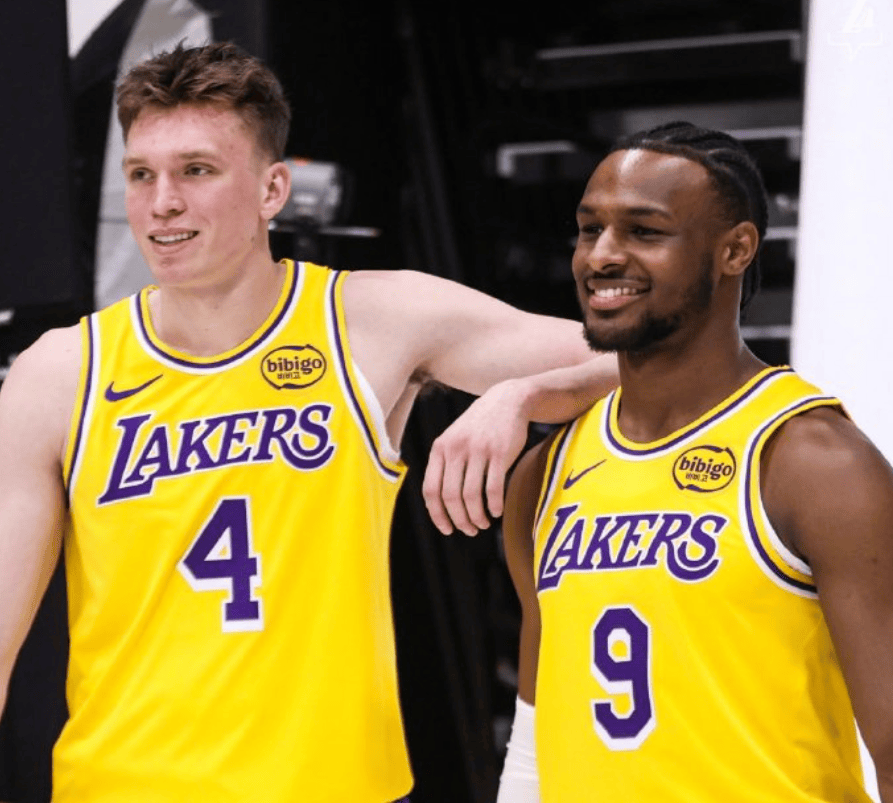 NBA总决赛新星球员崭露头角,给比赛增添新活力 NBA总决赛新星球员崭露头角,给比赛增添新活力