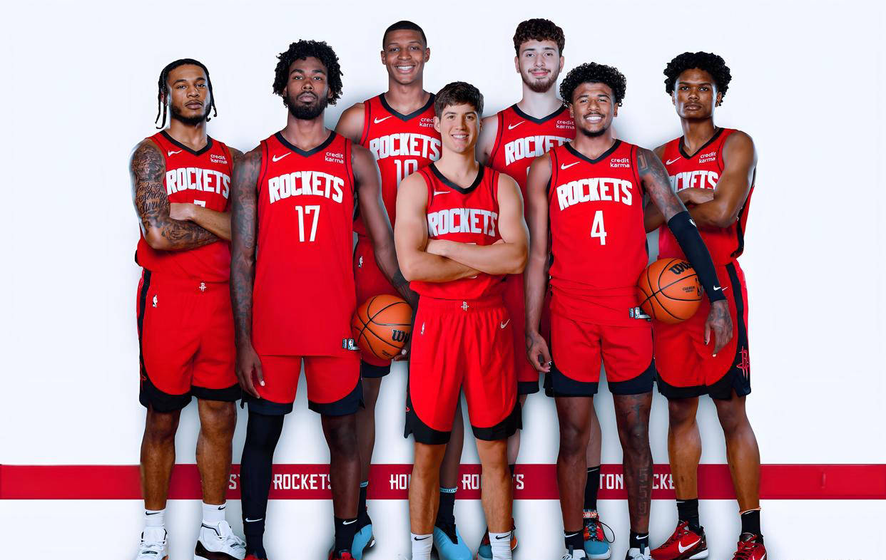 雷火电竞下载-爵士队主帅公开力挺球员，呼吁全队团结一致