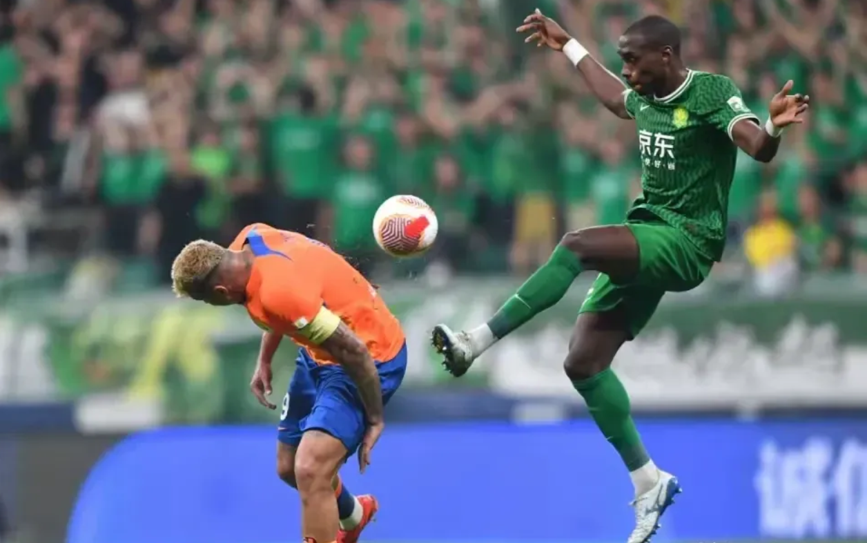 欧预赛场上的技术对抗:球员们展现高超球艺的简单介绍 欧预赛场上的技术对抗:球员们展现高超球艺的简单介绍