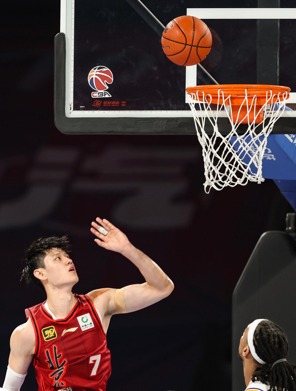 北京男篮实现惊艳逆转，取得胜利