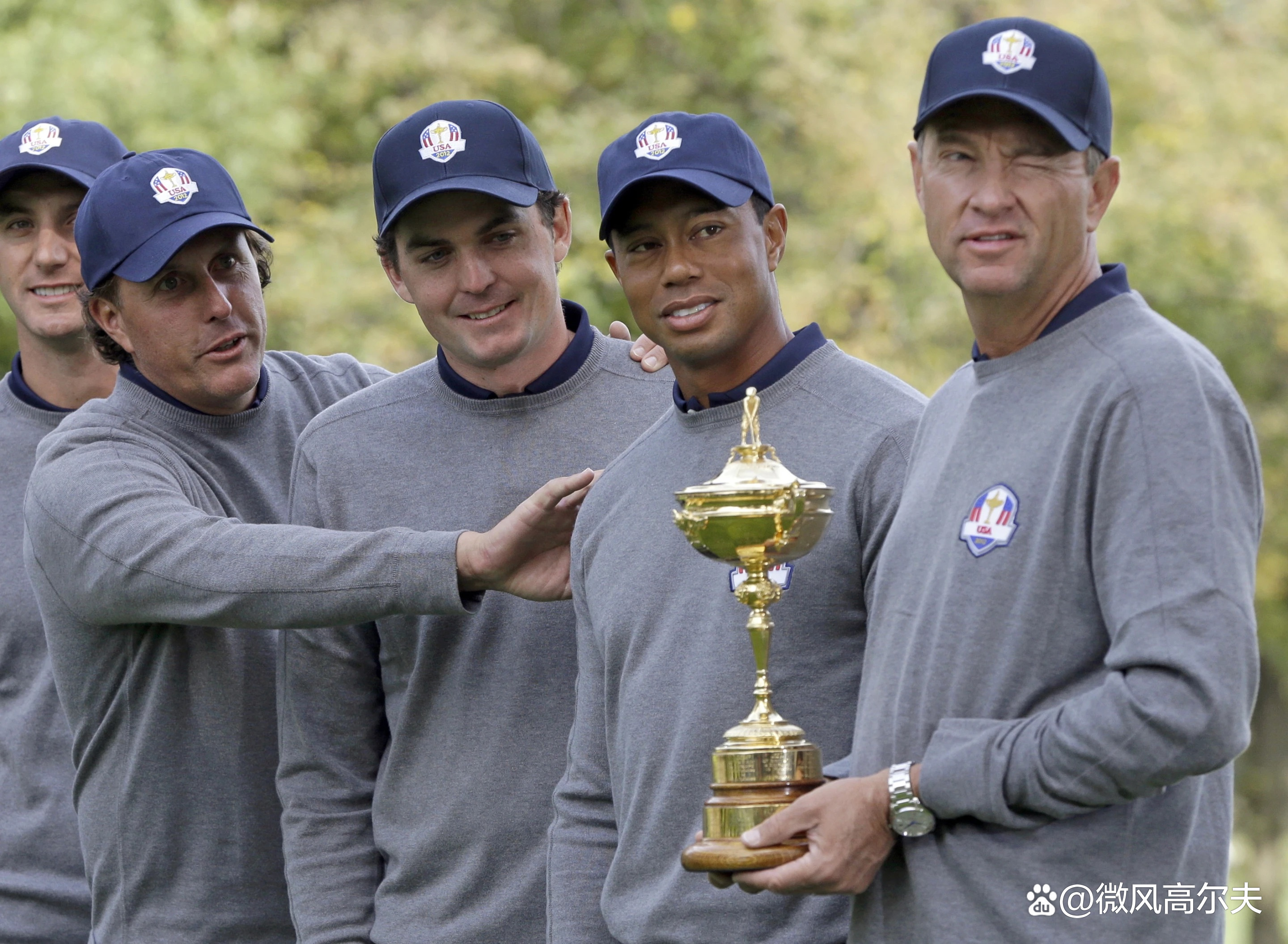 包含高尔夫赛后采访曝光，内幕引发热议的词条