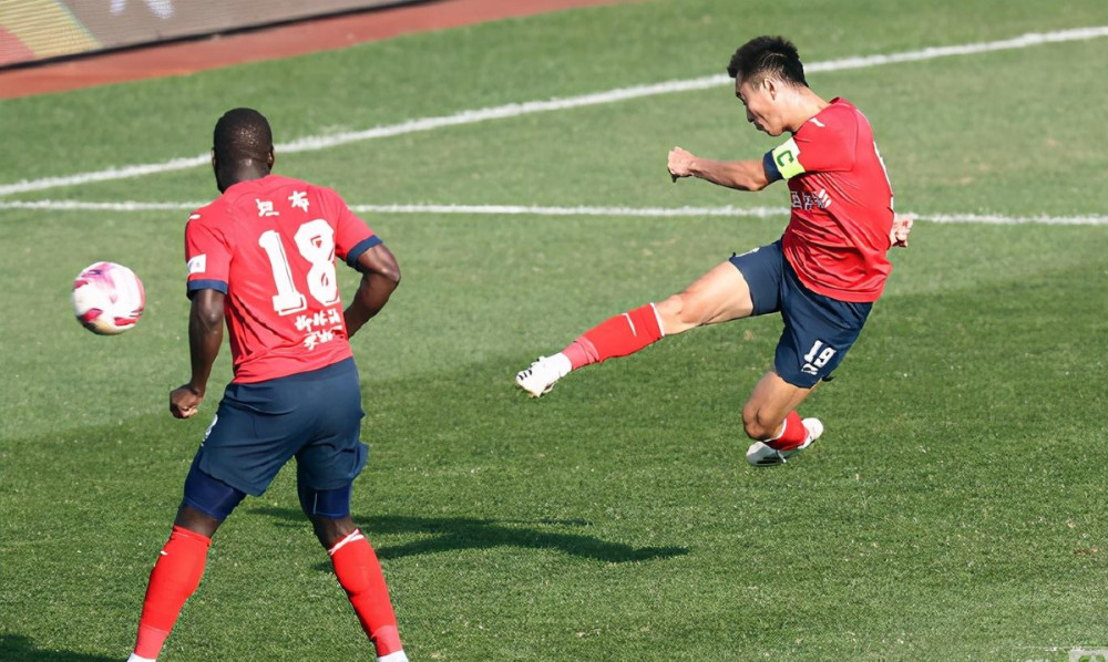 雷火电竞主播-战术调整起效，球队全面踏进胜利之路