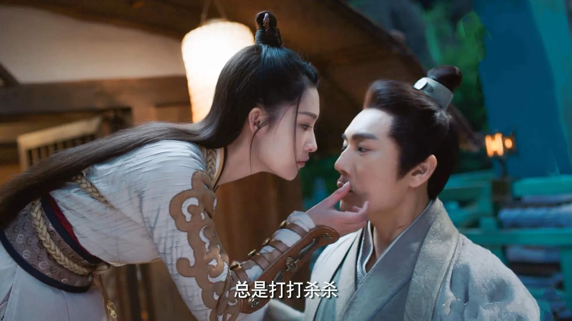 他是一枚贯穿全场的音符，阿尔瓦雷斯让拜仁听见莱比锡的坚硬心跳