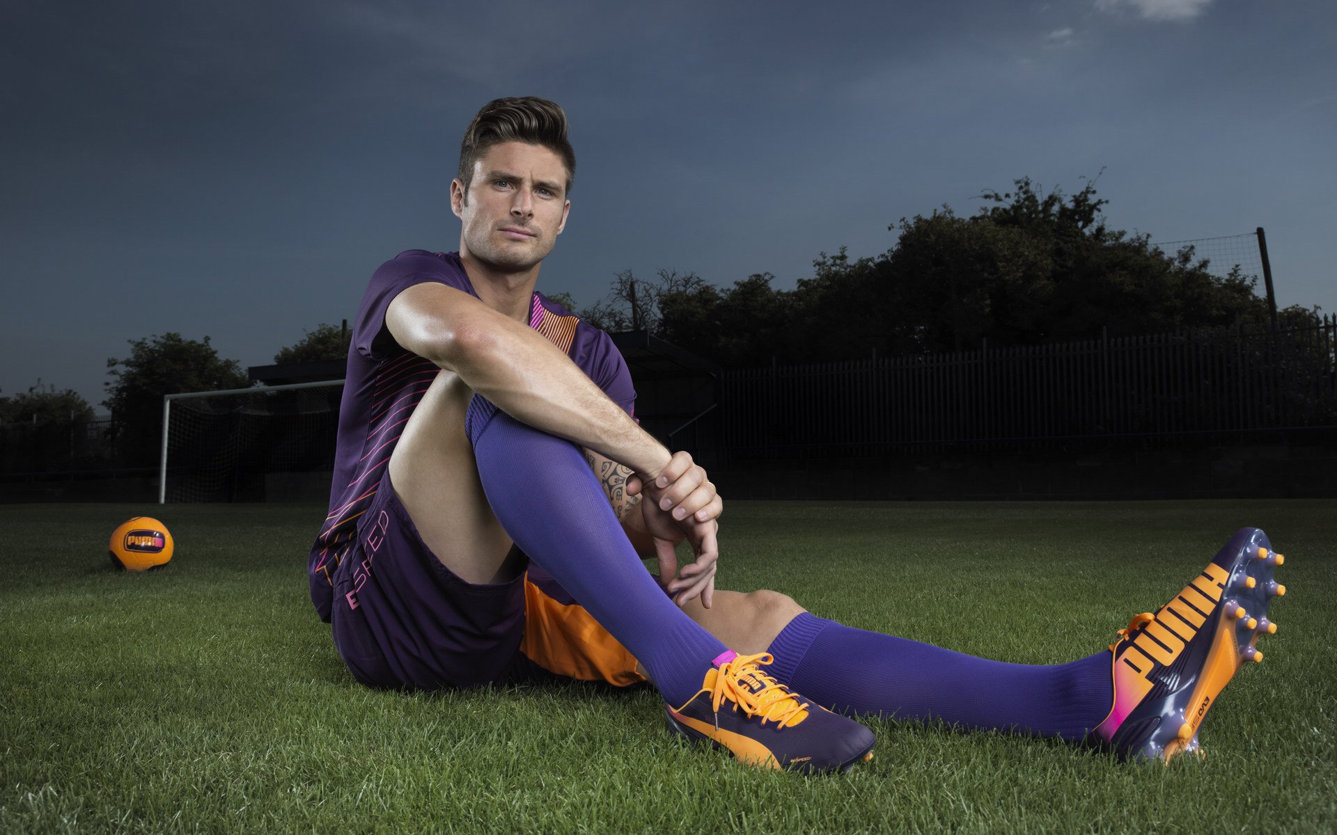 雷火电竞-意甲焦点战之夜，恩比德式关键制胜头球定乾坤