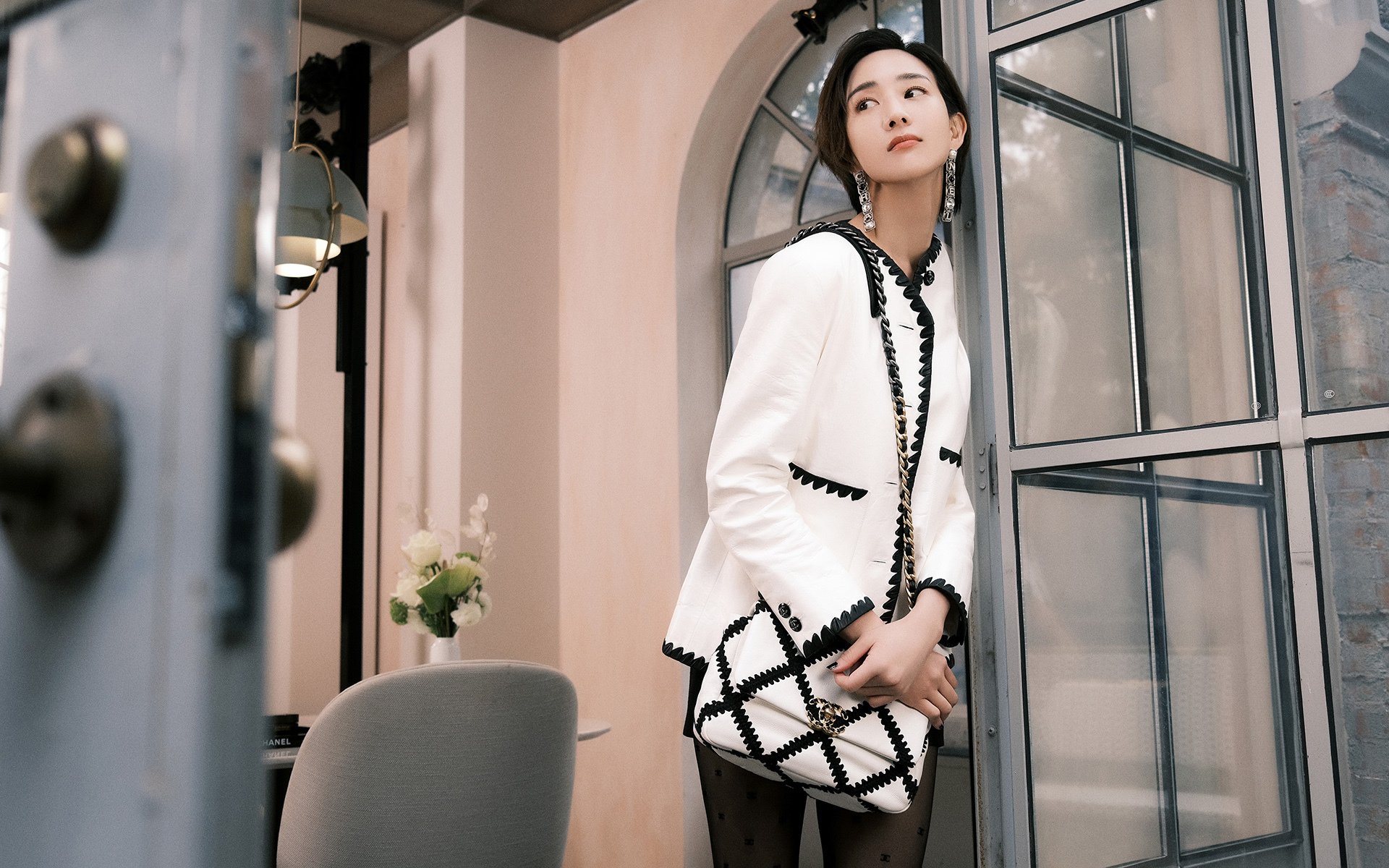 雷火电竞主播-绿茵场的篮球回响，当欧冠半决赛见证勇士与北京队的山海对决